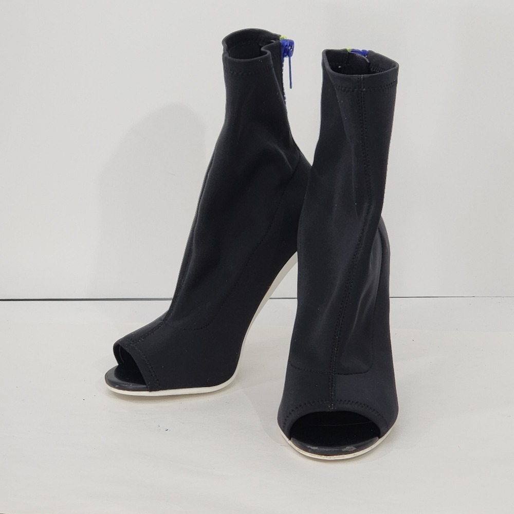 PRICE DROP ALDO Black Fabric Open Toe Back Zip High Heels Women's Size 5